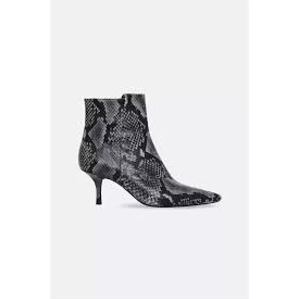 NIB ANINE BING Ava Booties - Blue Python size 6/36 EU - Picture 4 of 9